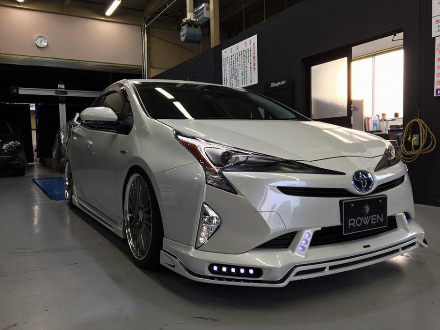  Toyota Prius by Rowen 2016 года  (фото 20 из 27)